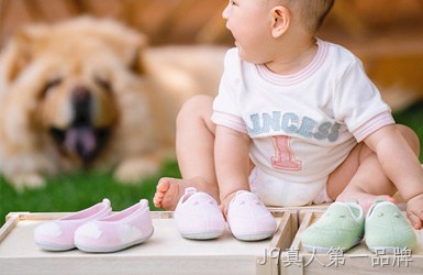 点击查看稳健童鞋案例